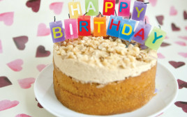 עוגת יום הולדת (צילום: אינג אימג')