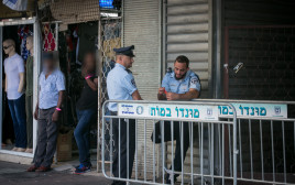 משטרה בדרום תל אביב, ארכיון. למצולמים אין קשר לכתבה (צילום: מרים אלסטר, פלאש 90)