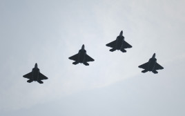 מטוסי F-22 (צילום: AFP)