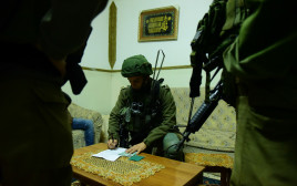 מעצר החשודים בתקיפת המטיילים בטיול בר המצווה בשומרון (צילום: דובר צה"ל)