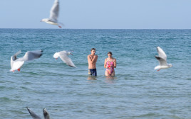 ים, חם בחורף (צילום: אבשלום ששוני)