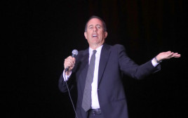 ג'רי סיינפלד בהופעה בתל אביב  (צילום: סיוון פרג')