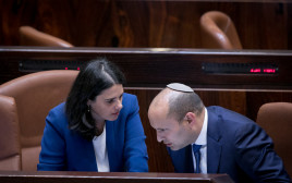 נפתלי בנט, איילת שקד