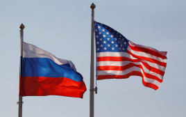 דגלי ארצות הברית ורוסיה (צילום: רויטרס)