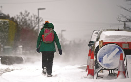 סופת שלגים בבריטניה (צילום: AFP)