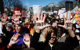 עצרת מחאה נגד מכירת נשק בוושינגטון (צילום: רויטרס)