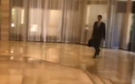אסד מגיע לארמון הנשיאות (צילום: צילום מסך)