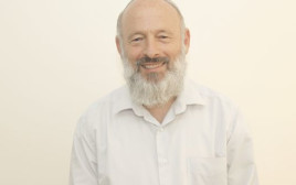הרב אלישיב קנוהל (צילום: אתר רבני צהר)