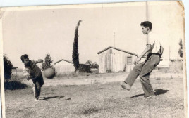 השוער נתן זהבי מזנק