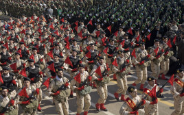 חיילי משמרות המהפכה באיראן (צילום: רויטרס)