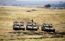 טנקים של צה"ל ברמת הגולן (צילום: רויטרס)