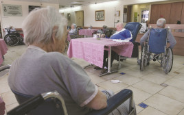 קשישים (צילום: אנה קפלן, פלאש 90)