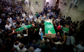 הלוויה של פעילי חמאס בעזה (צילום: רויטרס)