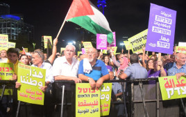 הפגנה נגד חוק הלאום בתל אביב (צילום: אבשלום ששוני)