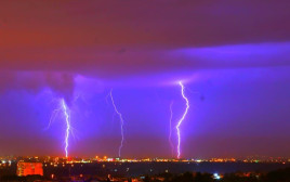 סופת ברקים (צילום: סיני דודפור)