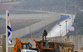 פעילות צה"ל לחשיפת מנהרות בגבול לבנון (צילום: AFP)