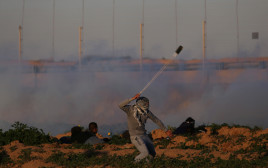 מהומות בגבול רצועת עזה (צילום: רויטרס)