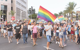 הפגנת קהילת הלהט"ב בתל אביב (צילום: אבשלום ששוני)