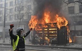מחאת האפודים הצהובים (צילום: AFP)
