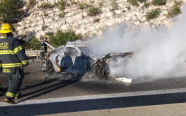פיצוץ רכב בנצרת עילית (צילום: חן יסניץ, תיעוד מבצעי מד"א)