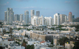 תל אביב (צילום: מרים אלסטר, פלאש 90)