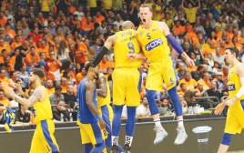 מכבי תל אביב חוגגת אליפות