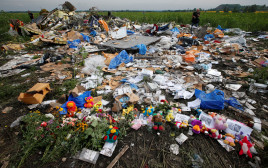 התרסקות המטוס המלזי באוקראינה (צילום: רויטרס)