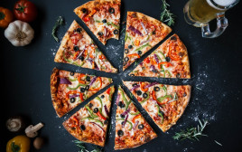 פיצה מקמח כוסמין (צילום: pexels)
