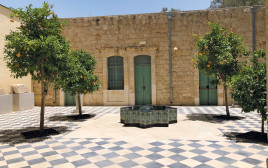 חצר המוזיאון לתרבות האסלאם (צילום: מיטל שרעבי)