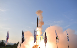 ניסוי בחץ 3 (צילום: דוברות משרד הביטחון)