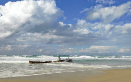חוף דור-הבונים (צילום: רן פרץ)