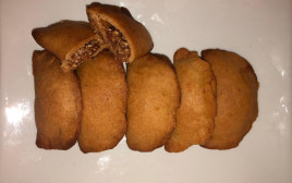 עוגיות ממולאות באגוזים (צילום: אופיר סיביליה)
