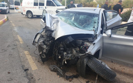 תאונת דרכים (צילום: דוברות המשטרה)