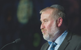 אביחי מנדלבליט