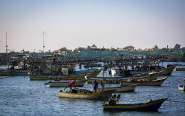 דייגים בעזה (צילום: עבד רחים כתיב, פלאש 90)