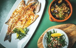 דג שלם פריך - מסעדת שאראק (צילום: שני בריל)
