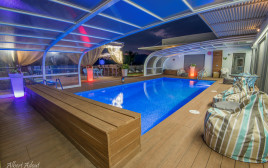 בריכה פרטית