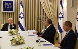 הנשיא ריבלין עם יו"ר ישראל ביתנו ליברמן וח"כ פורר (צילום: קובי גדעון, לע"מ)