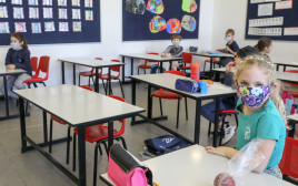 קורונה: הלימודים בבתי הספר בישראל מתחדשים בהדרגה (צילום: מרק ישראל סלם)