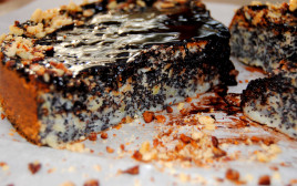 עוגת פרג ושוקולד  (צילום: פסקל פרץ-רובין)