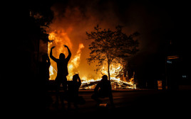 מחאות על רקע הרג העצור השחור במיניאפוליס (צילום: רויטרס)