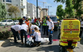 תאונת דרכים בנתניה (צילום: תיעוד מבצעי מד"א)