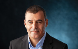 ראש עיריית כפר סבא, רפי סער (צילום: דוברות עיריית כפ"ס)