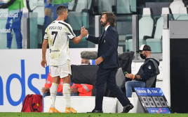 אנדראה פירלו וכריסטיאנו רונאלדו (צילום: Valerio Pennicino/Juventus FC via Getty Images)