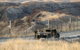 חיילי צהל בגבול ירדן (צילום: רויטרס)