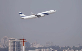 מטוס אל על ממריא