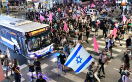 מחאות נגד נתניהו בתל אביב (צילום: אבשלום ששוני)