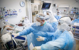 מטופל במחלקת קורונה רופא אחות