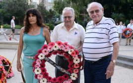 שמואל ללקין עם הנרי הרשקוביץ ואסתר רוט שחמורוב