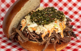 כריך הבריסקט של ראובן מיילוס